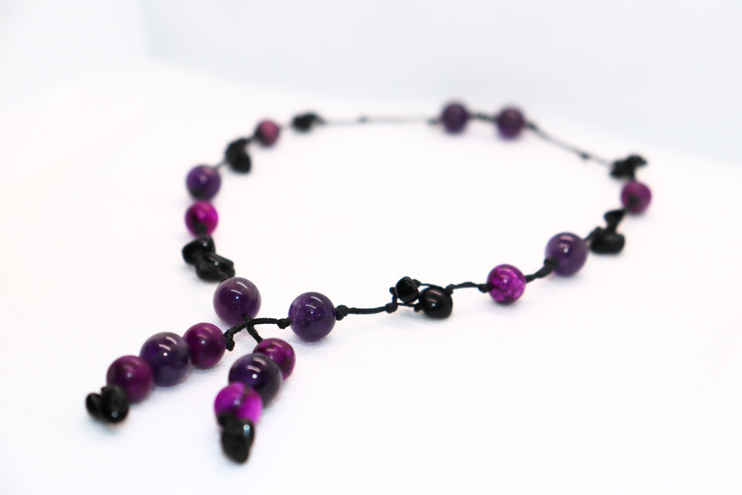 Collier Artisanal Esprit de la Toundra en Charoïte, Améthyste et Obsidienne