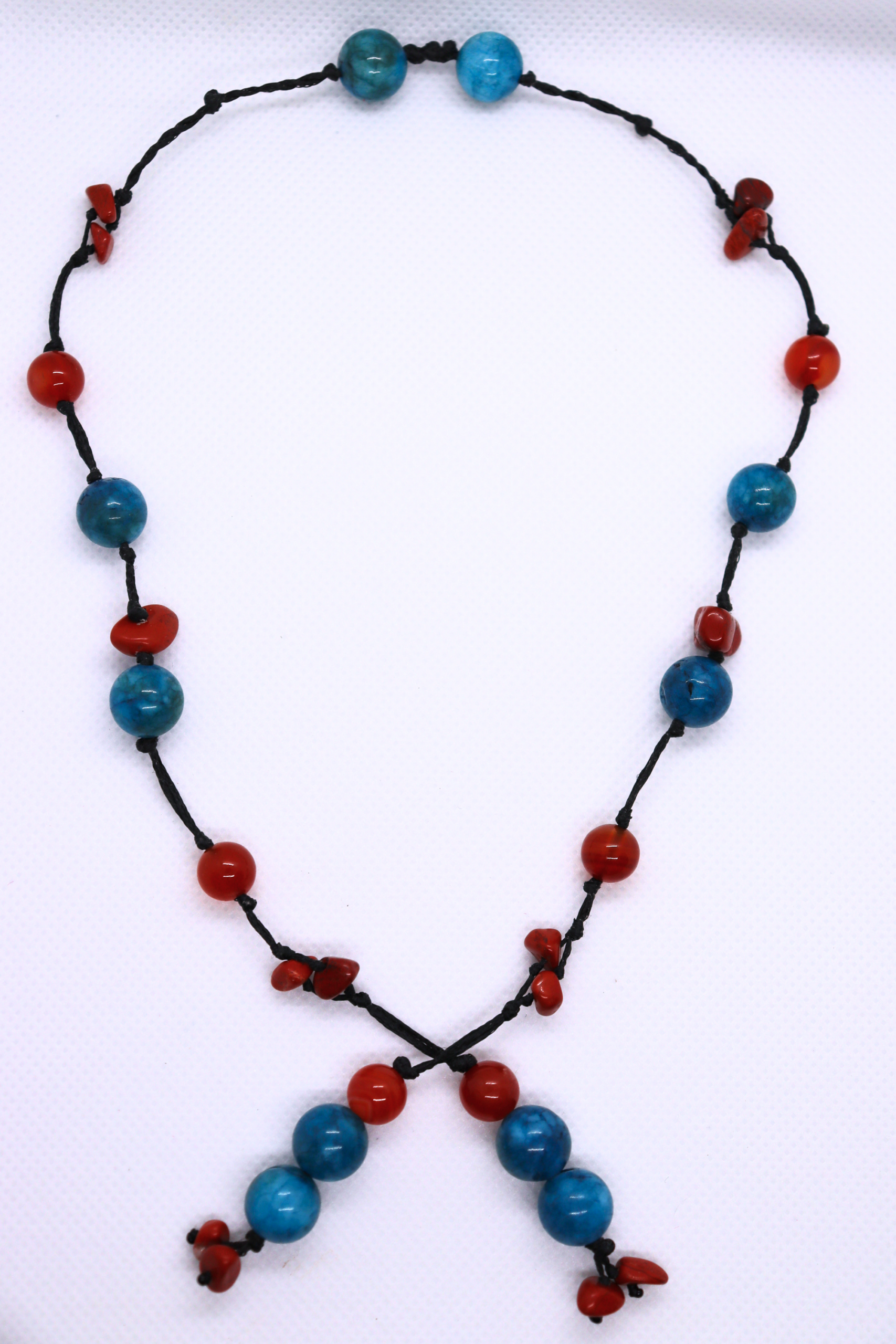 Collier Artisanal Chant des Sirènes en Apatite Bleue, Cornaline et Jaspe Rouge – Image 3