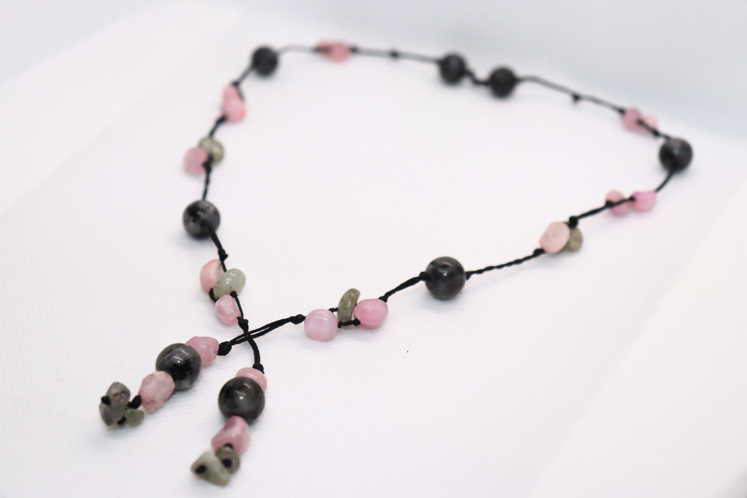 Collier Artisanal Murmures de Fée en Labradorite et Kunzite