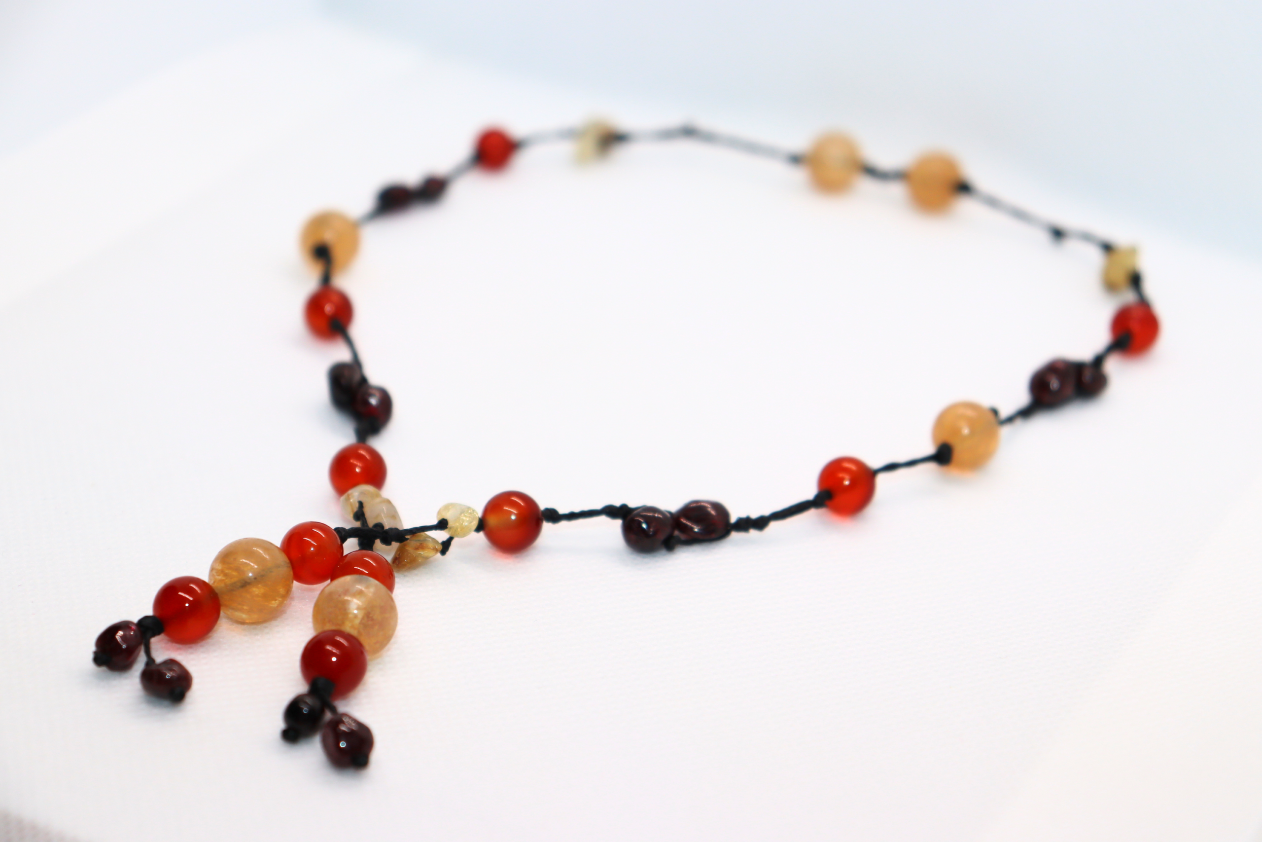 Collier Artisanal Soleil Couchant en Cornaline, Grenat et Citrine chauffée