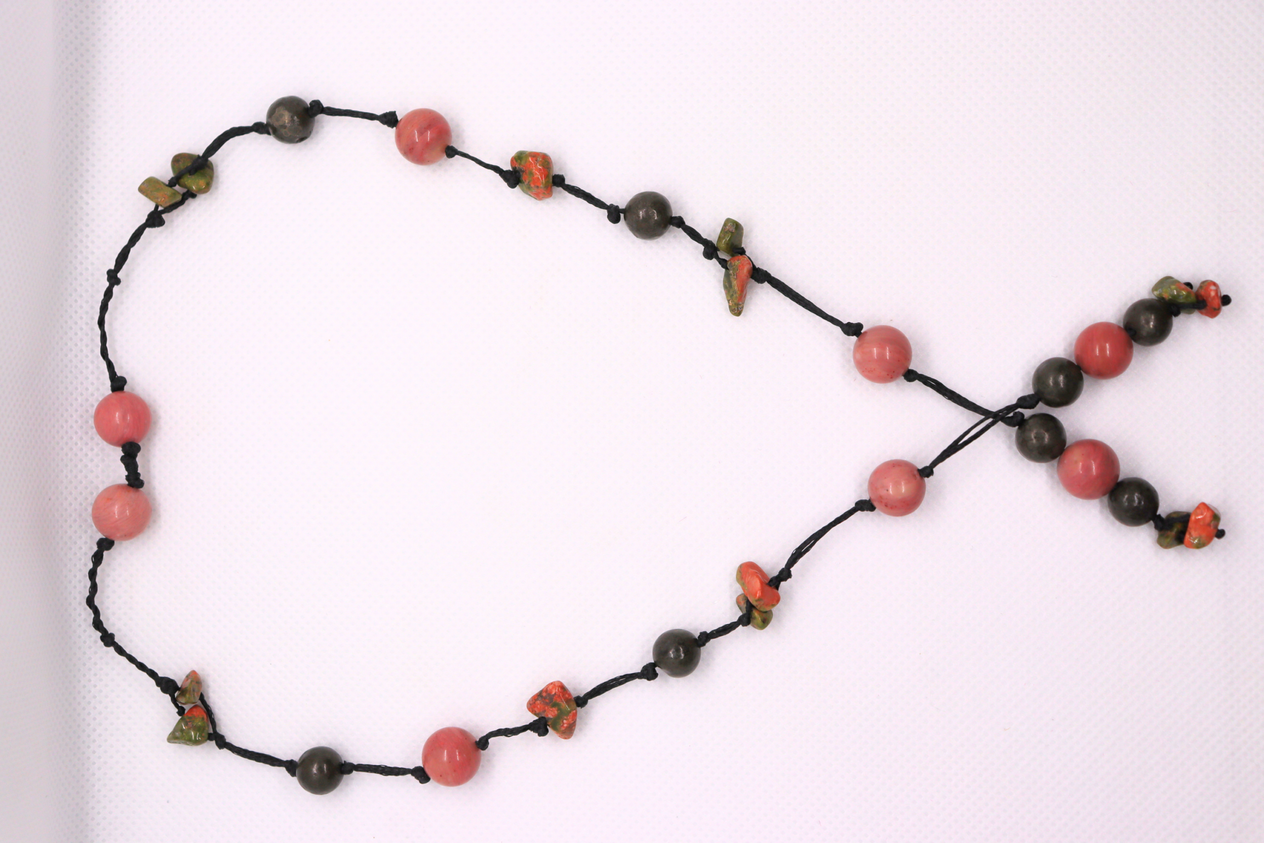 Collier Artisanal L’Or des Dryades en Unakite Rhodochrosite et Pyrite – Image 3