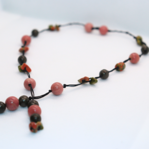 Collier Artisanal L’Or des Dryades en Unakite Rhodochrosite et Pyrite