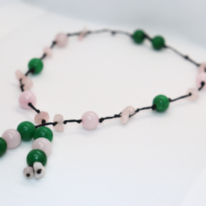 Collier Artisanal Lotus Sacré en Quartz Rose Jade vert et rose