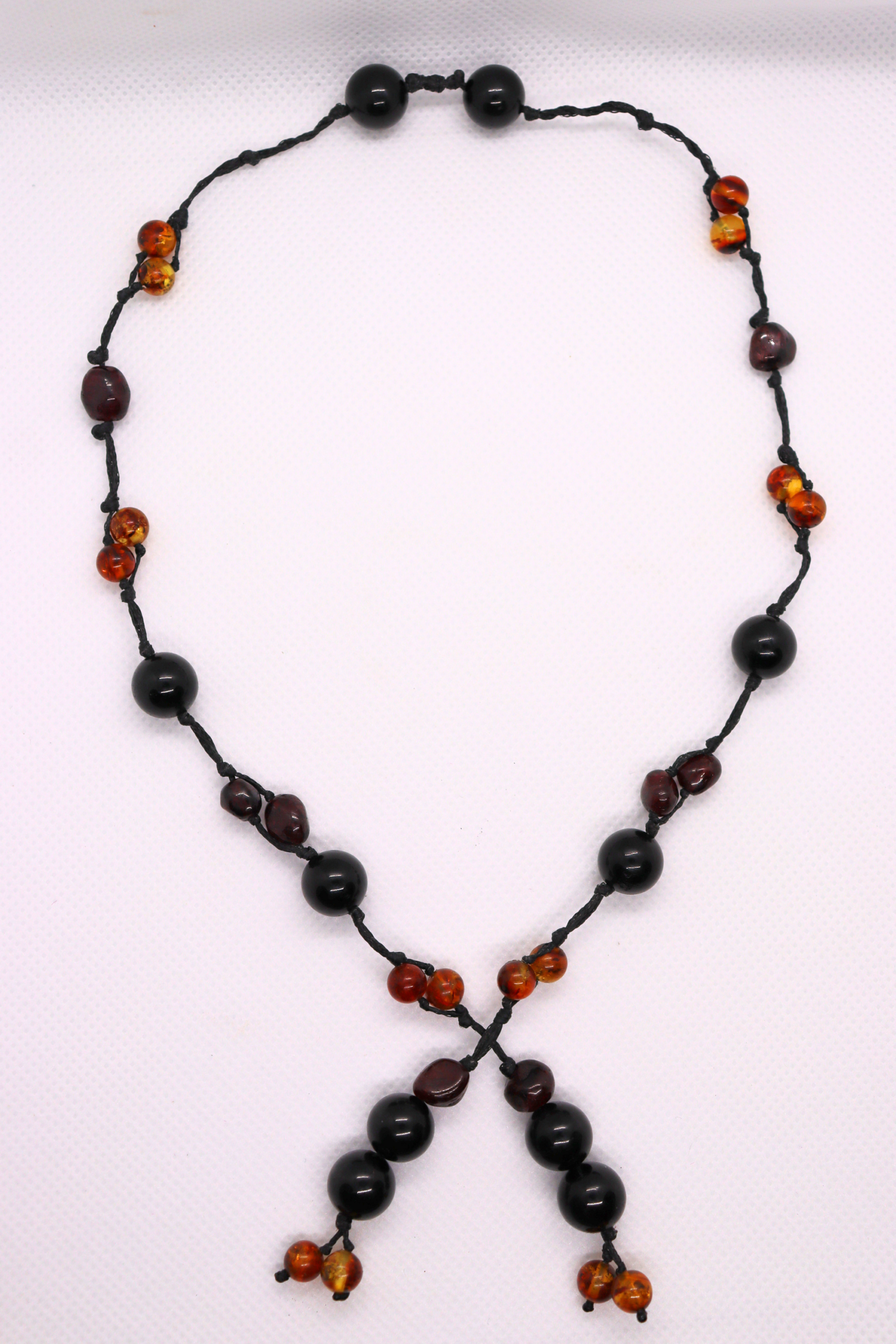 Collier Artisanal Braises Sacrées en Tourmaline noire, Ambre et Grenat – Image 5