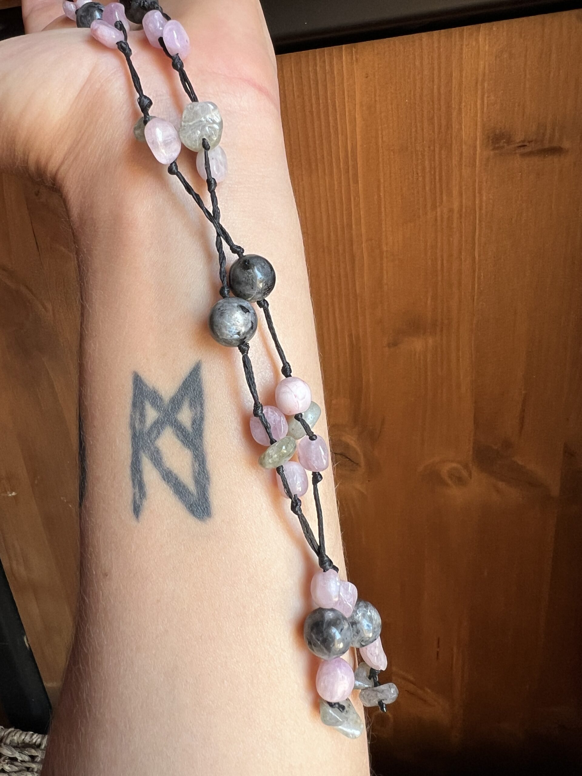 Collier Artisanal Murmures de Fée en Labradorite et Kunzite – Image 6